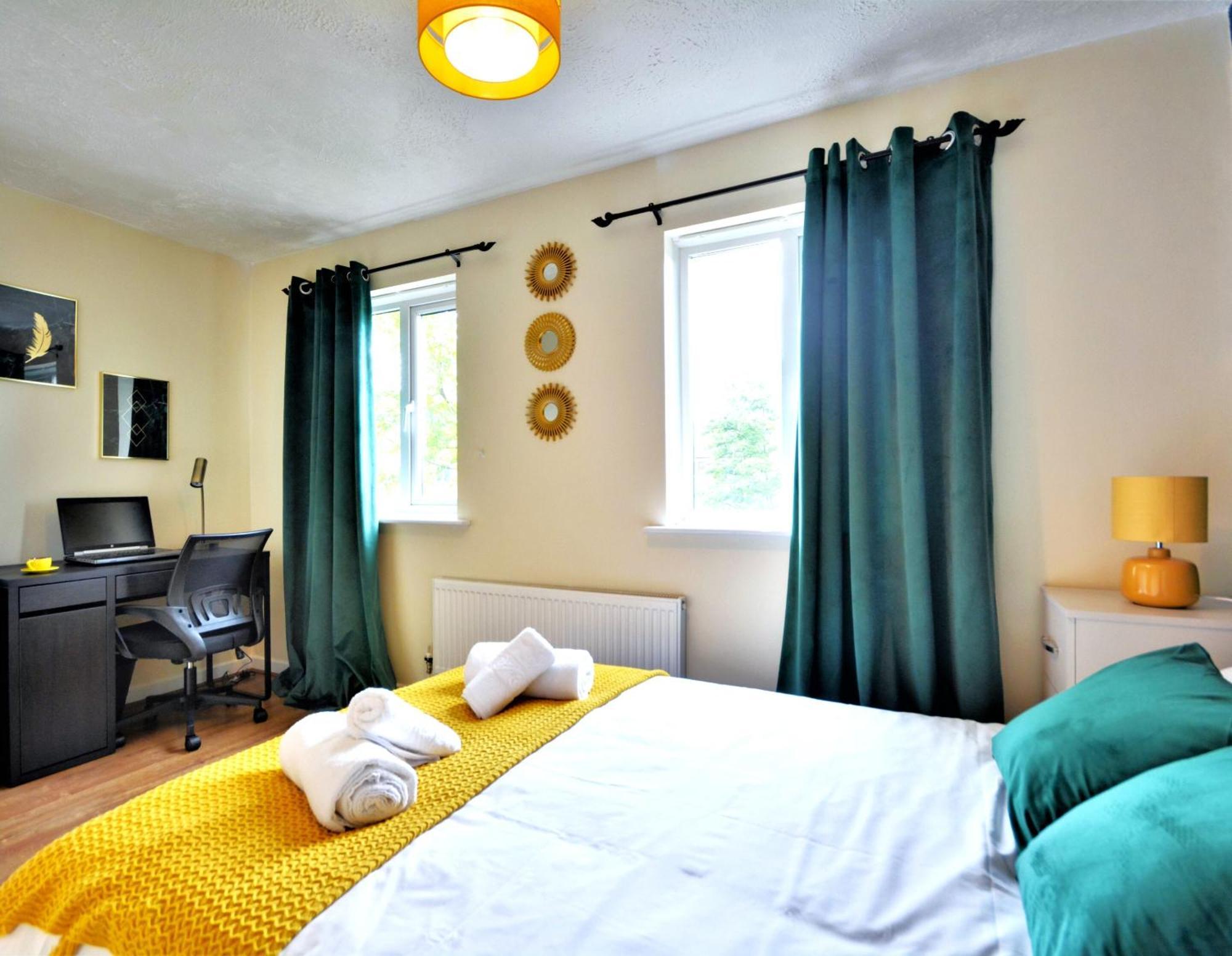 Manchester Townhouse By Bevolve - 4 Bedrooms - Free Parking Екстериор снимка